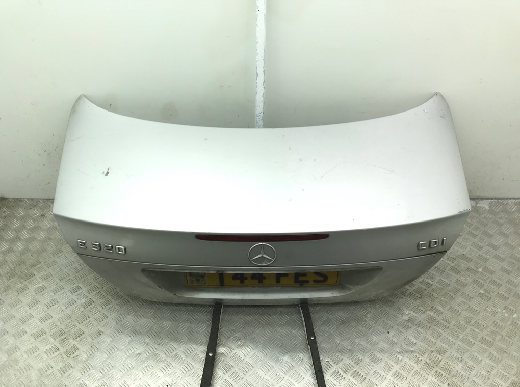 Крышка багажника бу для Mercedes E W211 3.2 CDi,  2002 г.