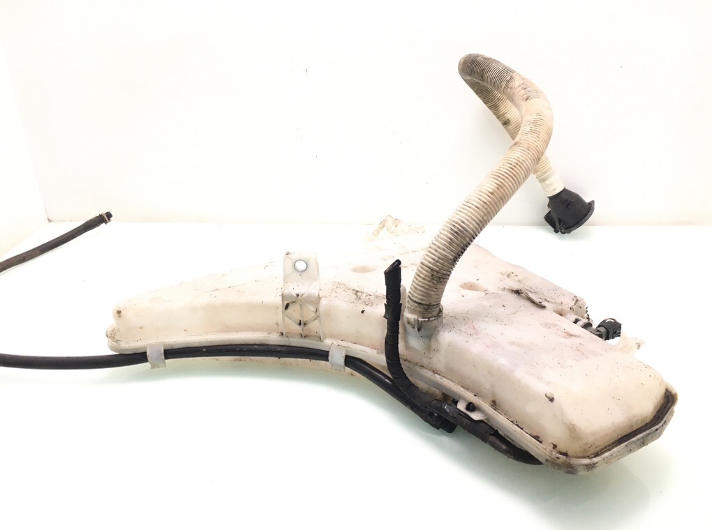 Бачок омывателя бу для BMW 3 E90/E91/E92/E93 2.0 i,  2007 г.