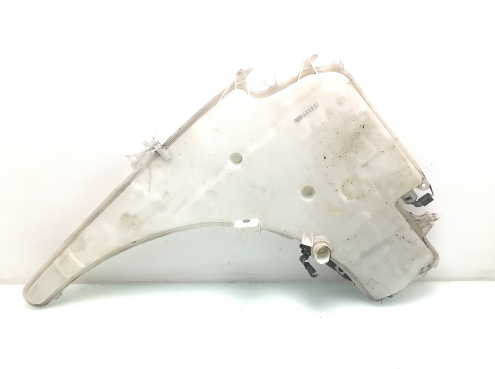 Бачок омывателя бу для BMW 3 E90/E91/E92/E93 2.0 i, 2009 г.