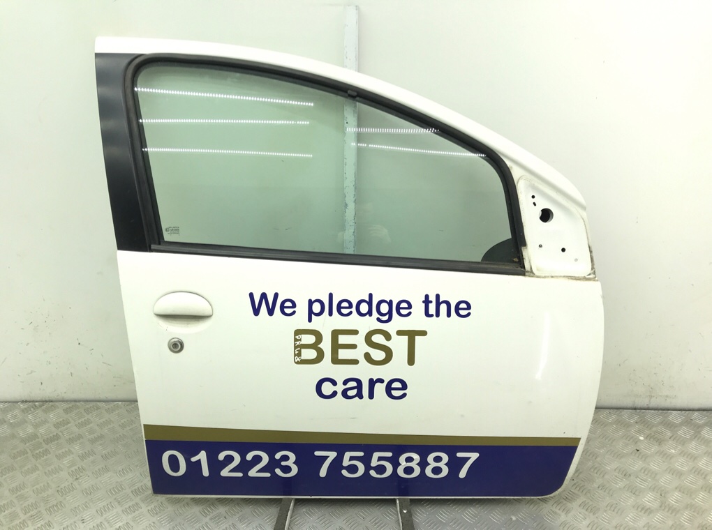 Дверь передняя правая бу для Toyota Aygo 1.0 i, 2013 г.