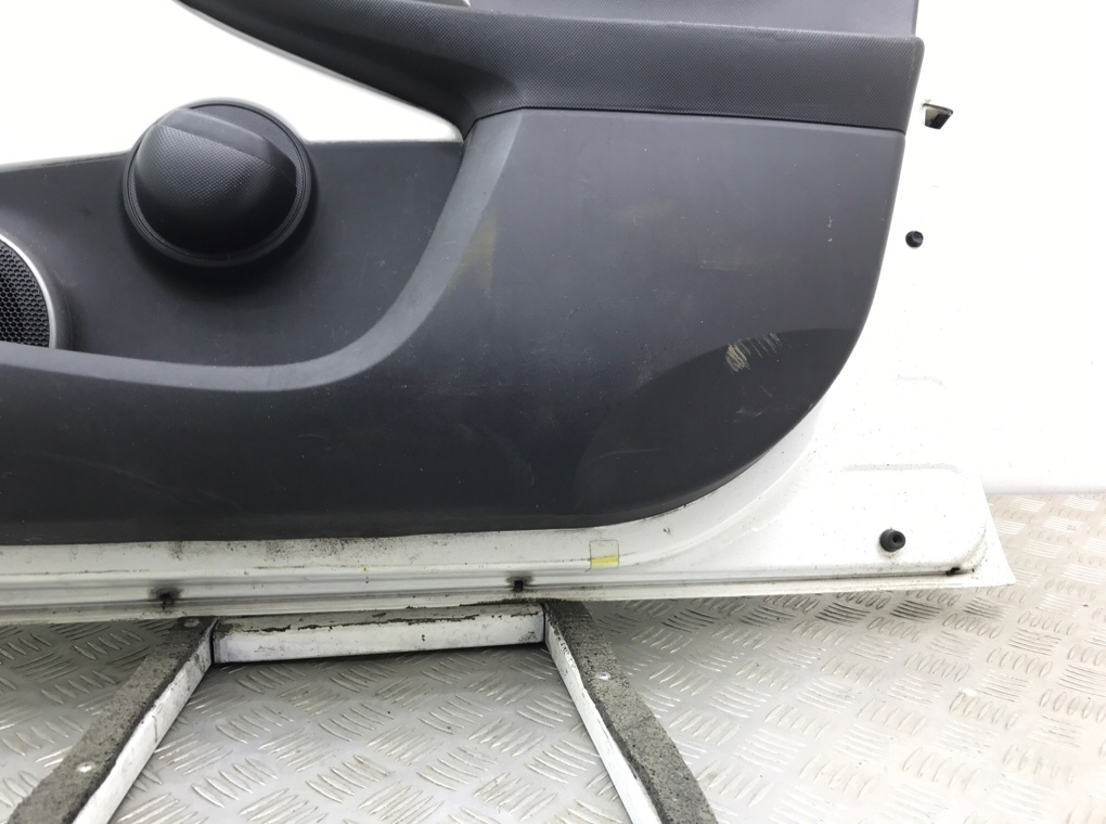 Дверь передняя правая бу для Toyota Aygo  1.0 i,  2013 г.