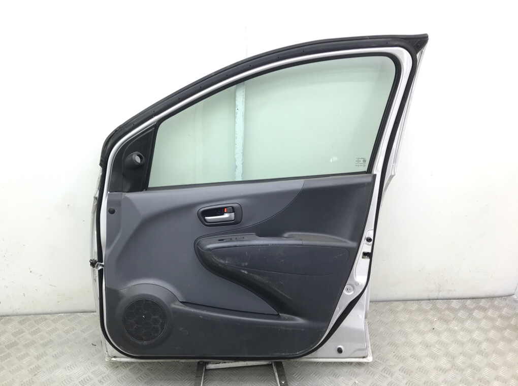 Дверь передняя правая бу для Suzuki Alto 1.0 i, 2014 г. Дверь передняя правая бу для Suzuki Alto 1.0 i, 2014 г.