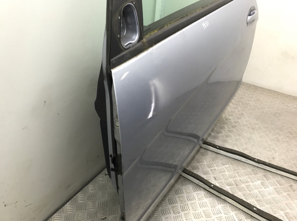 Дверь передняя левая бу для Mercedes A W169 1.5 i,  2009 г.
