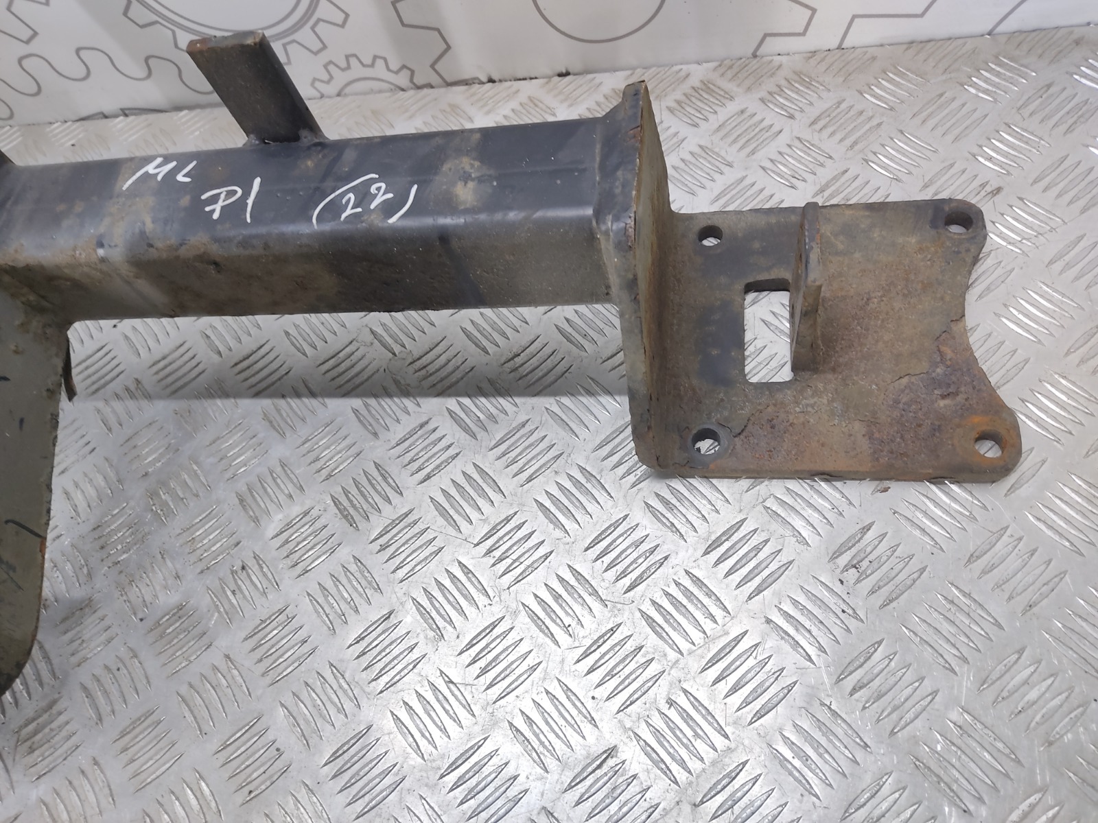 Прицепное устройство (фаркоп) бу для Mercedes ML W164 3.0 CDi,  2006 г.
