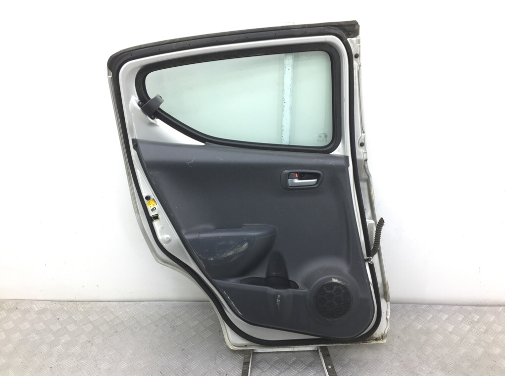 Дверь задняя левая бу для Suzuki Alto  1.0 i,  2014 г.