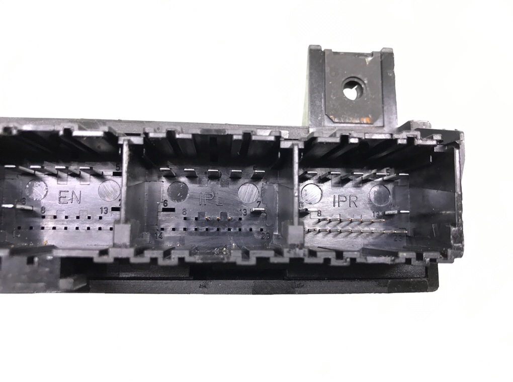 Блок комфорта бу для Ford Fiesta 5 1.3 i, 2007 г. Блок комфорта бу для Ford Fiesta 5 1.3 i, 2007 г.