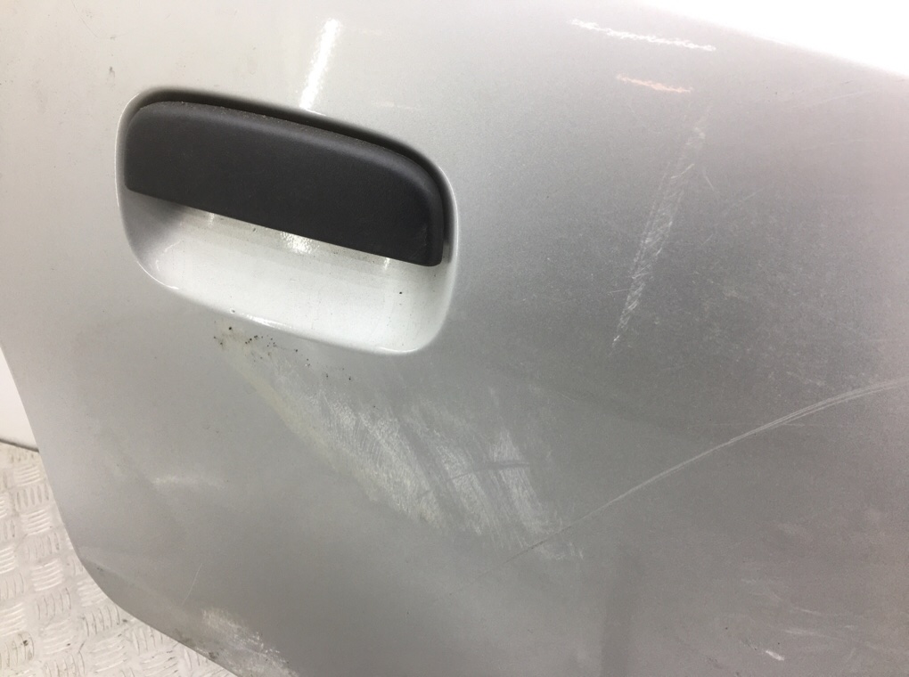 Дверь задняя правая бу для Suzuki Alto  1.0 i,  2014 г.