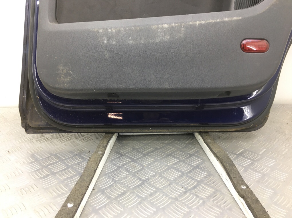 Дверь задняя правая бу для Volkswagen Touran  1.6 i,  2006 г.