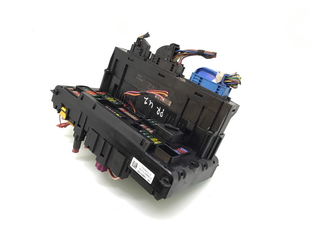 Блок предохранителей бу для BMW 5 F10/F11/GT F07 2.0 D,  2010 г.