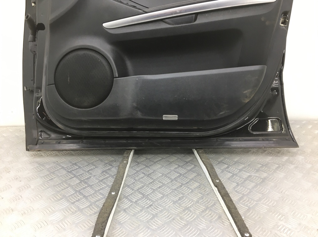 Дверь передняя правая бу для Mercedes ML W164 3.0 CDi,  2007 г.