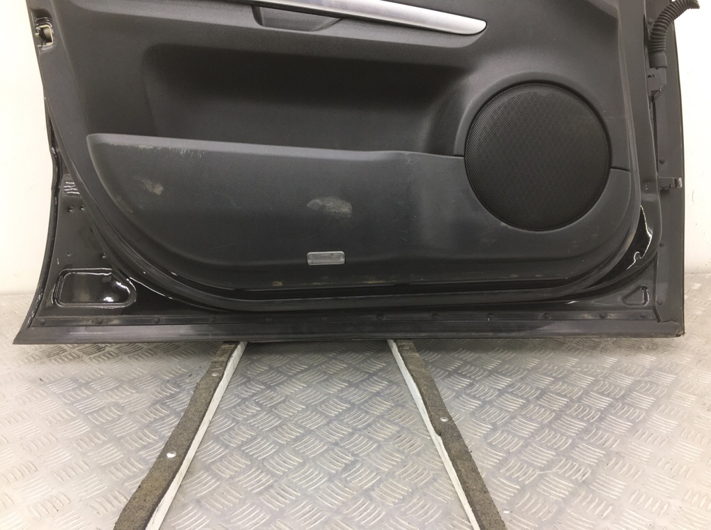 Дверь передняя левая бу для Mercedes ML W164 3.0 CDi,  2007 г.