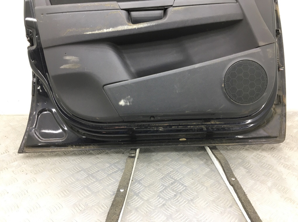 Дверь передняя левая бу для Opel Zafira B 1.9 CDTi,  2008 г.