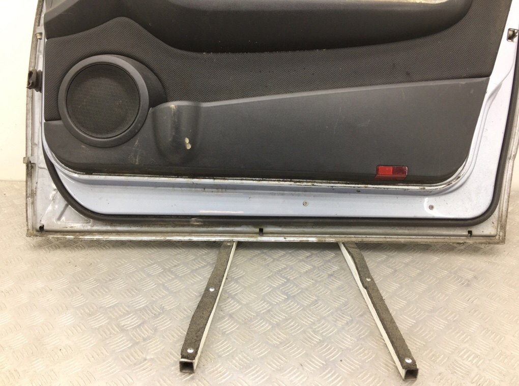 Дверь передняя правая бу для Mercedes A W169 1.5 i,  2009 г.
