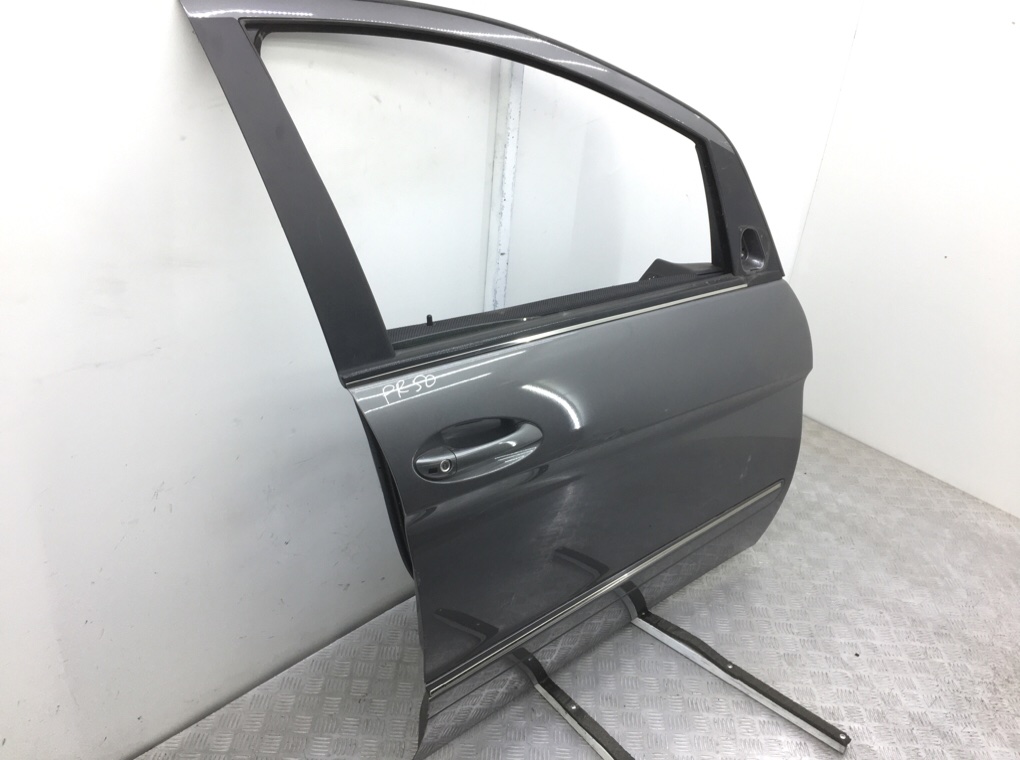 Дверь передняя правая бу для Mercedes B W245 2.0 CDi,  2009 г.