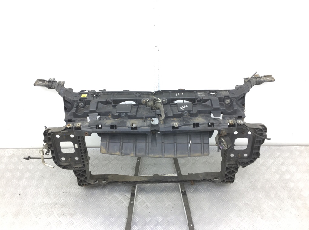 Панель передняя (телевизор) бу для Fiat Punto 3 1.3 D,  2010 г.