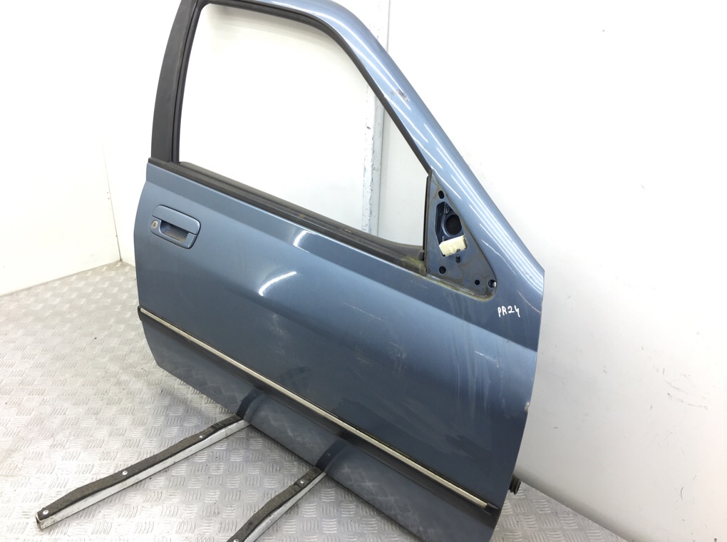 Дверь передняя правая бу для Peugeot 406  2.0 HDi,  2004 г.