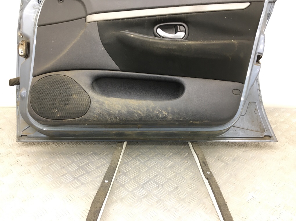 Дверь передняя правая бу для Peugeot 406  2.0 HDi,  2004 г.