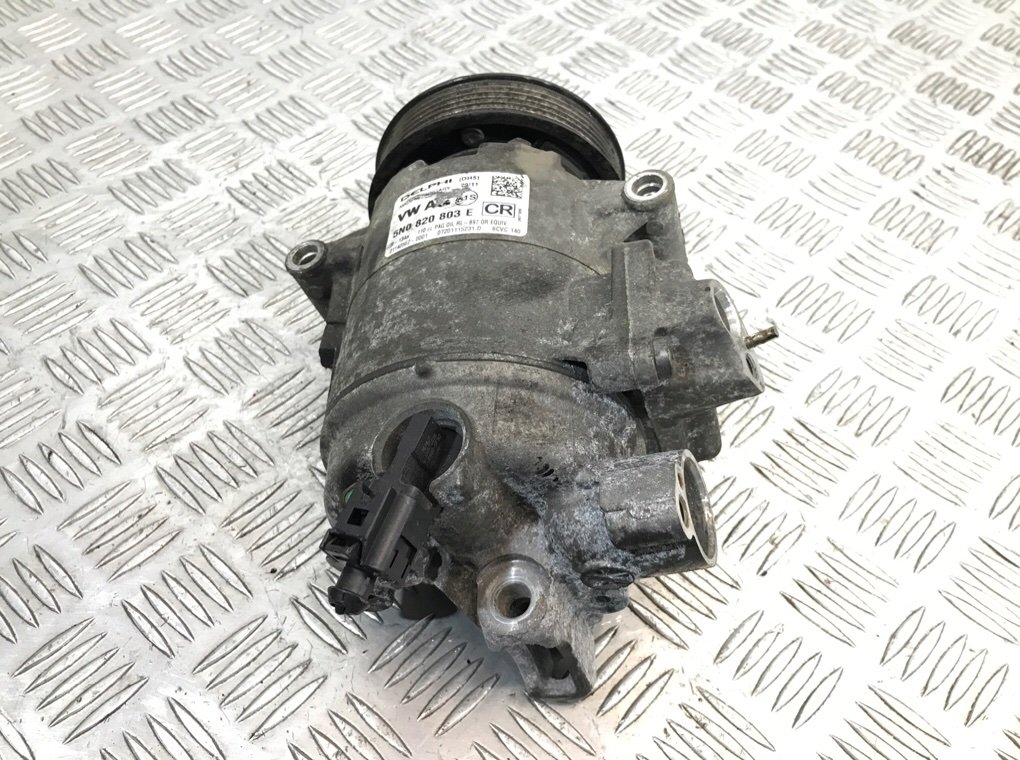Компрессор кондиционера бу для Volkswagen Passat B7 1.6 TDi,  2011 г.