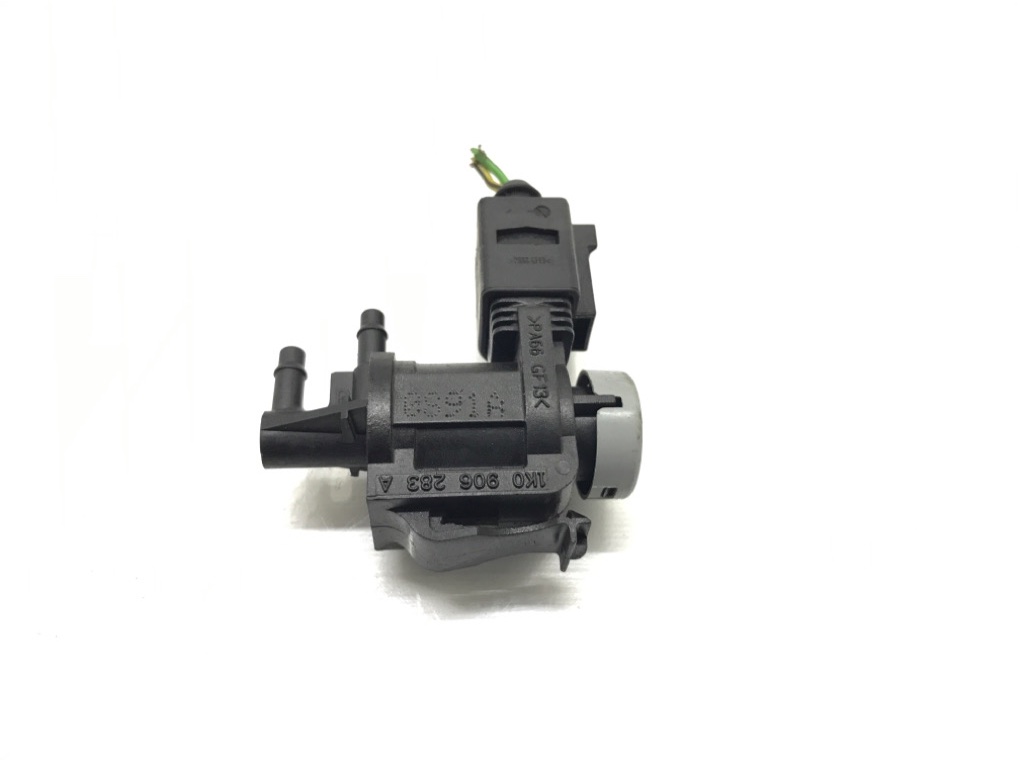 Клапан электромагнитный бу для Volkswagen Passat B7 1.6 TDi, 2011 г. Клапан электромагнитный бу для Volkswagen Passat B7 1.6 TDi, 2011 г.