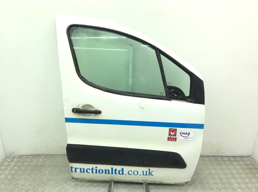 Дверь передняя правая бу для Peugeot Partner 2 1.6 HDi, 2012 г.