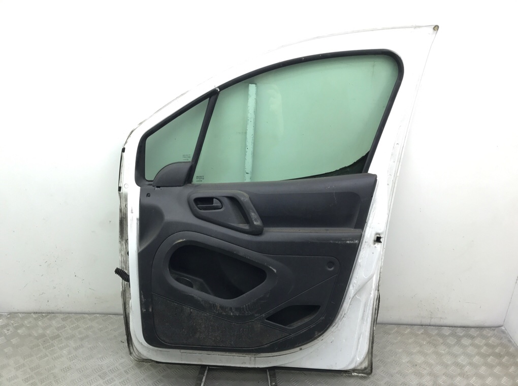 Дверь передняя правая бу для Peugeot Partner 2 1.6 HDi,  2012 г.