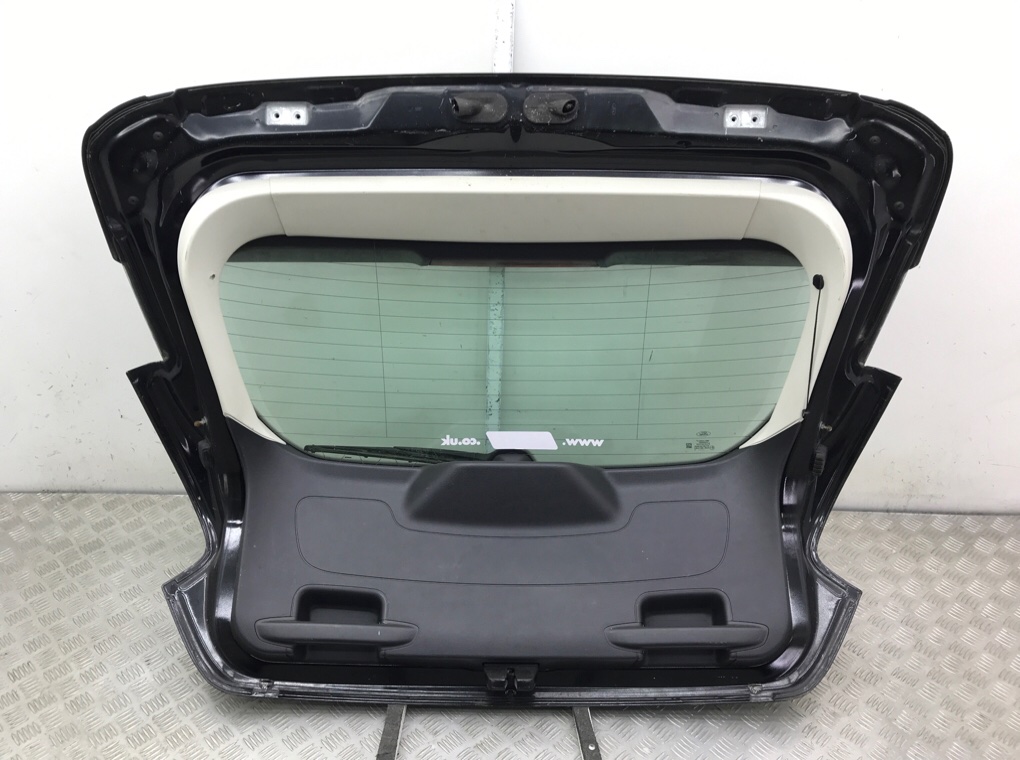 Крышка багажника бу для Ford Focus 3 1.6 TDCi, 2012 г. Крышка багажника бу для Ford Focus 3 1.6 TDCi, 2012 г.