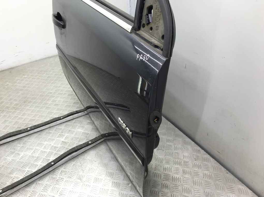 Дверь передняя правая бу для Opel Vectra C 1.9 CDTi,  2008 г.