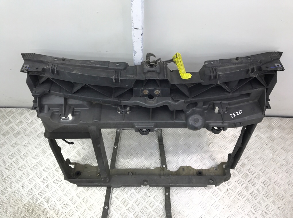 Панель передняя (телевизор) бу для Citroen C3 Picasso  1.6 HDi,  2012 г.