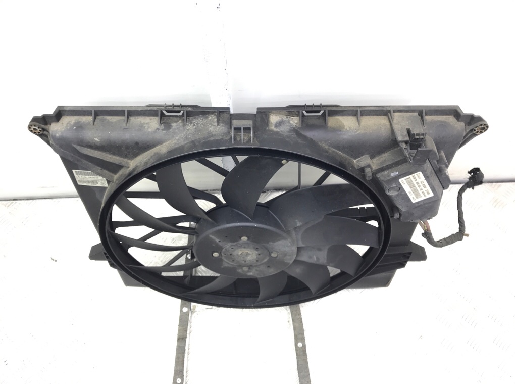 Вентилятор радиатора бу для Mercedes ML W164 3.0 CDi, 2007 г. Вентилятор радиатора бу для Mercedes ML W164 3.0 CDi, 2007 г.