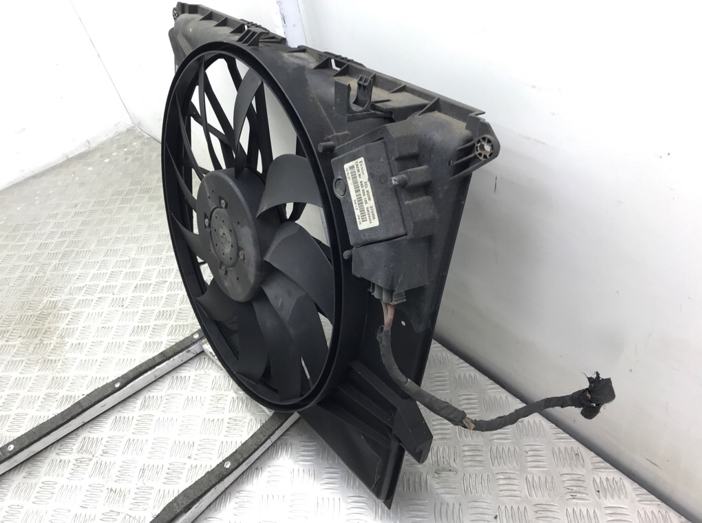 Вентилятор радиатора бу для Mercedes ML W164 3.0 CDi, 2007 г. Вентилятор радиатора бу для Mercedes ML W164 3.0 CDi, 2007 г.