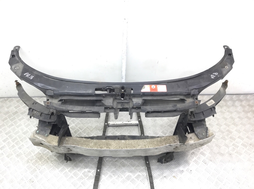 Панель передняя (телевизор) бу для Audi A3 8P 1.6 i,  2005 г.