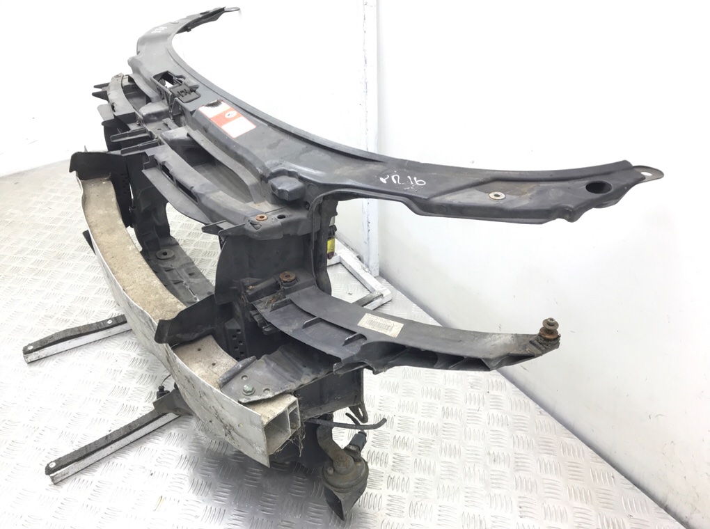 Панель передняя (телевизор) бу для Audi A3 8P 1.6 i,  2005 г.