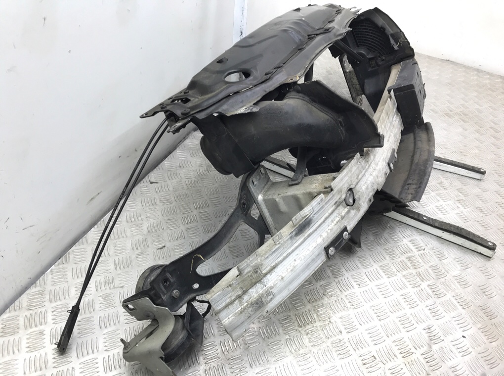 Панель передняя (телевизор) бу для BMW 5 E60/E61 2.5 TD,  2005 г.