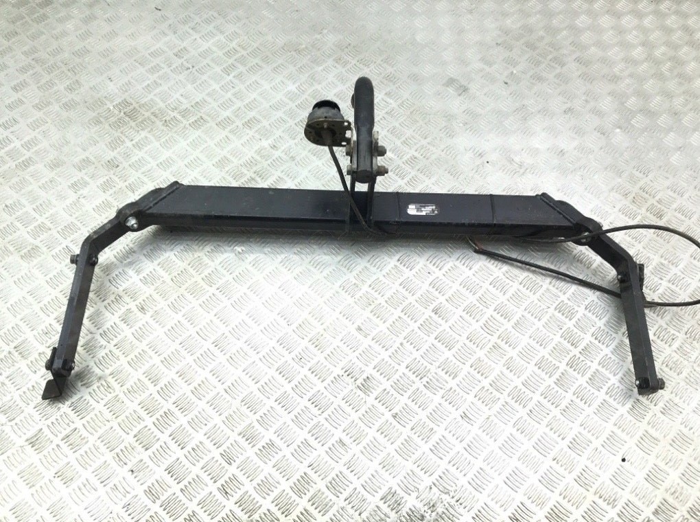 Прицепное устройство (фаркоп) бу для Mazda CX-7  2.3 i,  2008 г.