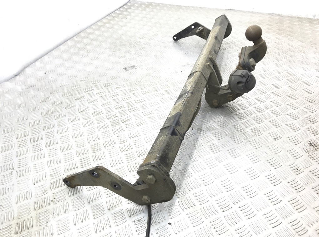Прицепное устройство (фаркоп) бу для Citroen C3 Picasso  1.6 HDi,  2012 г.