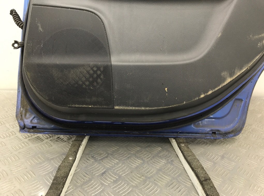 Дверь задняя правая бу для Nissan Note E11 1.5 DCi,  2006 г.