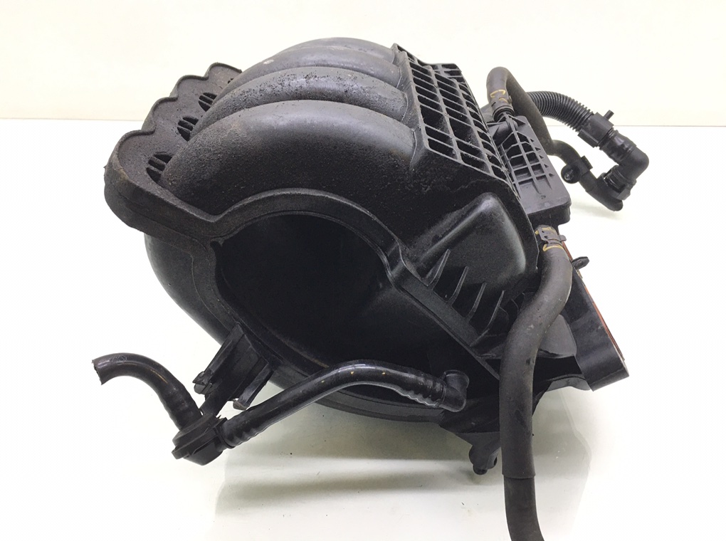 Коллектор впускной бу для Volkswagen Polo 4 1.4 i,  2007 г.