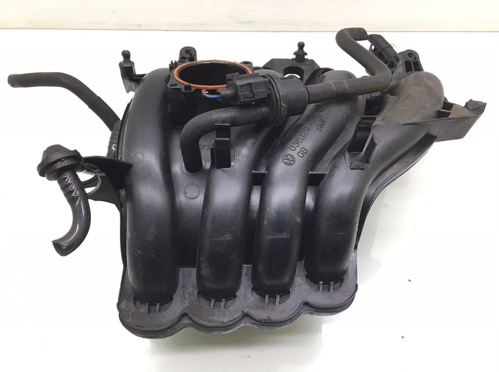 Коллектор впускной бу для Volkswagen Polo 4 1.4 i,  2007 г.