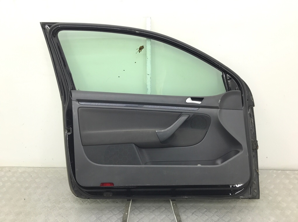 Дверь передняя левая бу для Volkswagen Golf 5 2.0 TDi,  2006 г.
