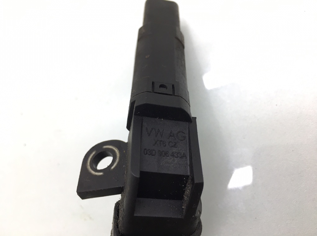 Датчик коленвала бу для Volkswagen Polo 5 1.2 i,  2010 г.