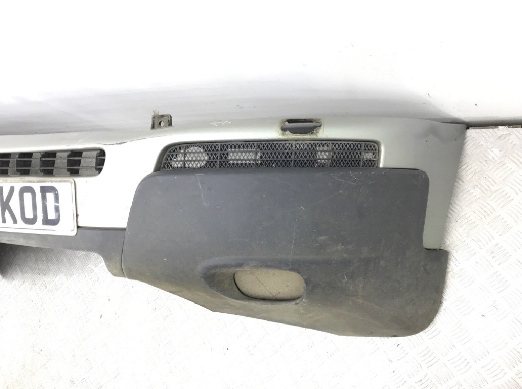 Бампер передний бу для Volvo XC90  2.4 TD,  2005 г.