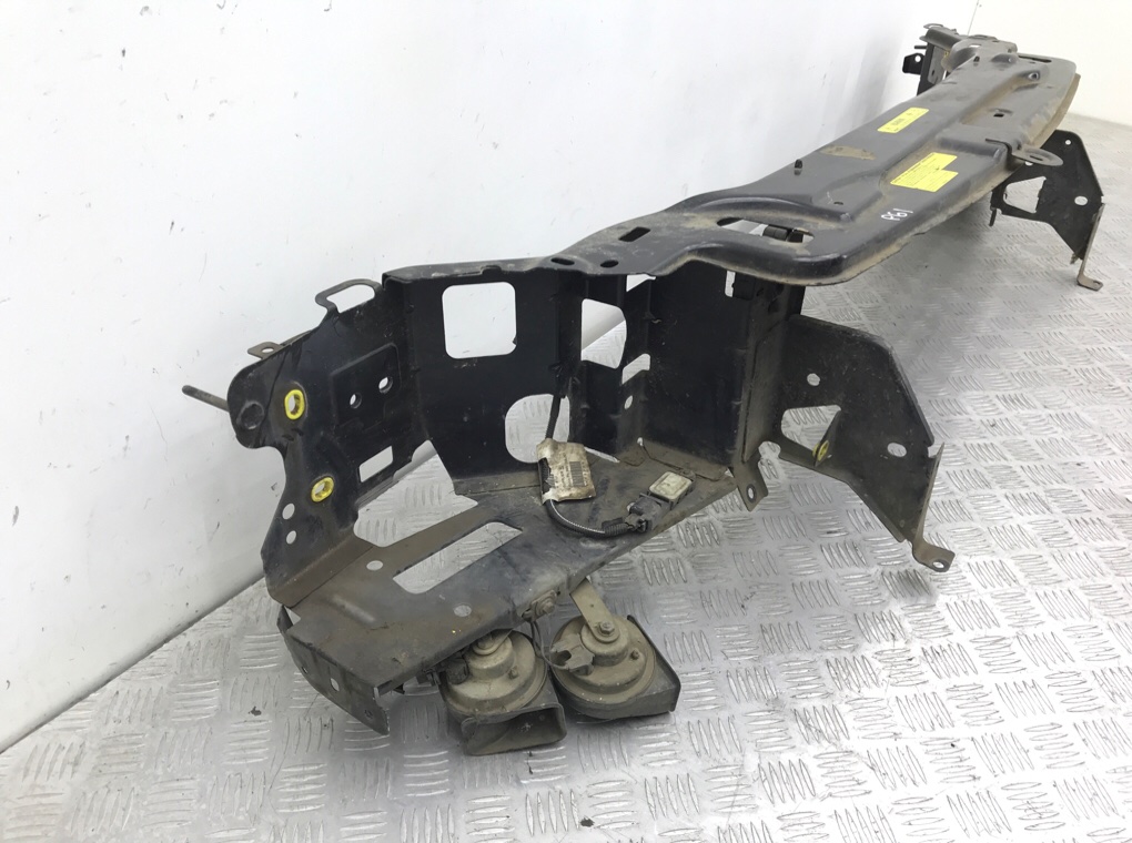 Панель передняя (телевизор) бу для Volvo XC90  2.4 TD,  2005 г.