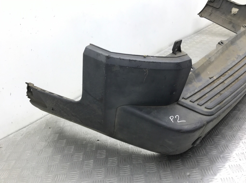 Бампер задний бу для Land Rover Discovery 3 2.7 TD,  2006 г.