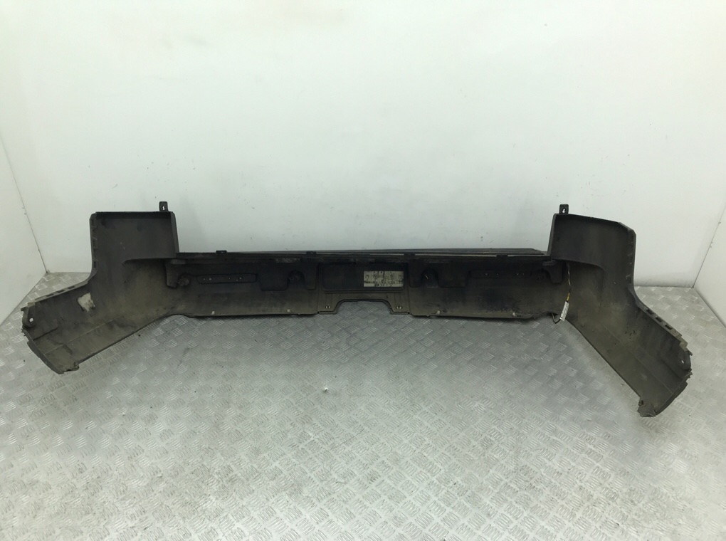 Бампер задний бу для Land Rover Discovery 3 2.7 TD,  2006 г.