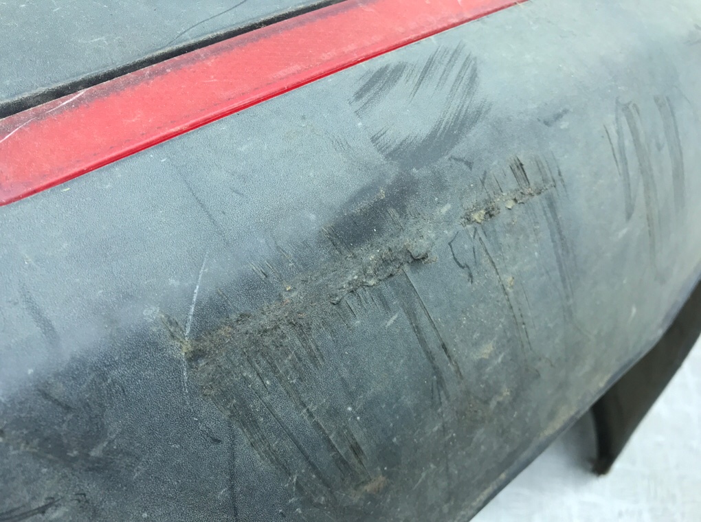 Бампер задний бу для Land Rover Discovery 3 2.7 TD,  2006 г.