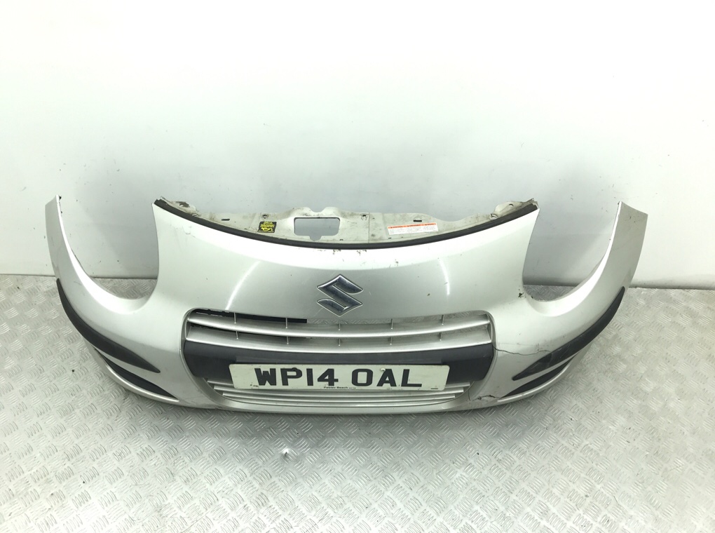 Бампер передний бу для Suzuki Alto  1.0 i,  2014 г.