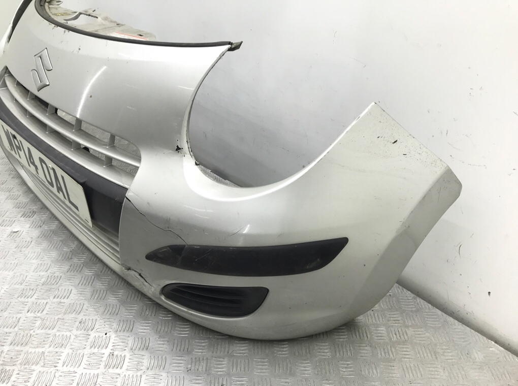 Бампер передний бу для Suzuki Alto  1.0 i,  2014 г.