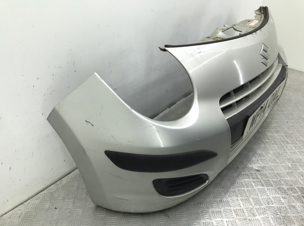 Бампер передний бу для Suzuki Alto  1.0 i,  2014 г.