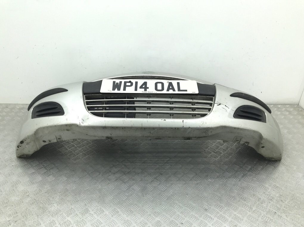 Бампер передний бу для Suzuki Alto  1.0 i,  2014 г.