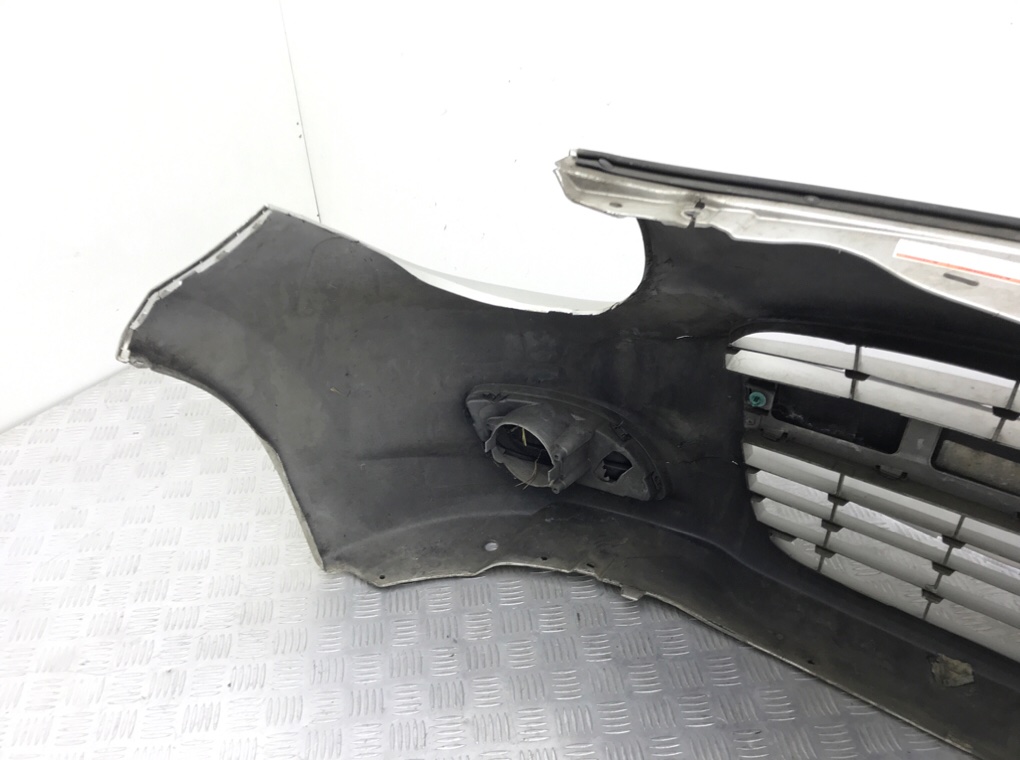 Бампер передний бу для Suzuki Alto  1.0 i,  2014 г.